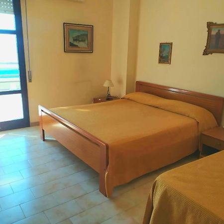 Agathae Hotel & Residence Scoglitti Bagian luar foto