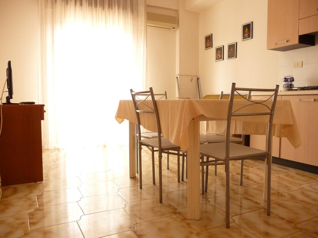 Agathae Hotel & Residence Scoglitti Bagian luar foto
